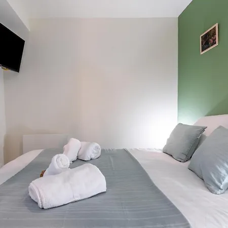 Les Hortillonnages_b&b Inn_centre Ville_terrasse_wifi_netflix شقة *